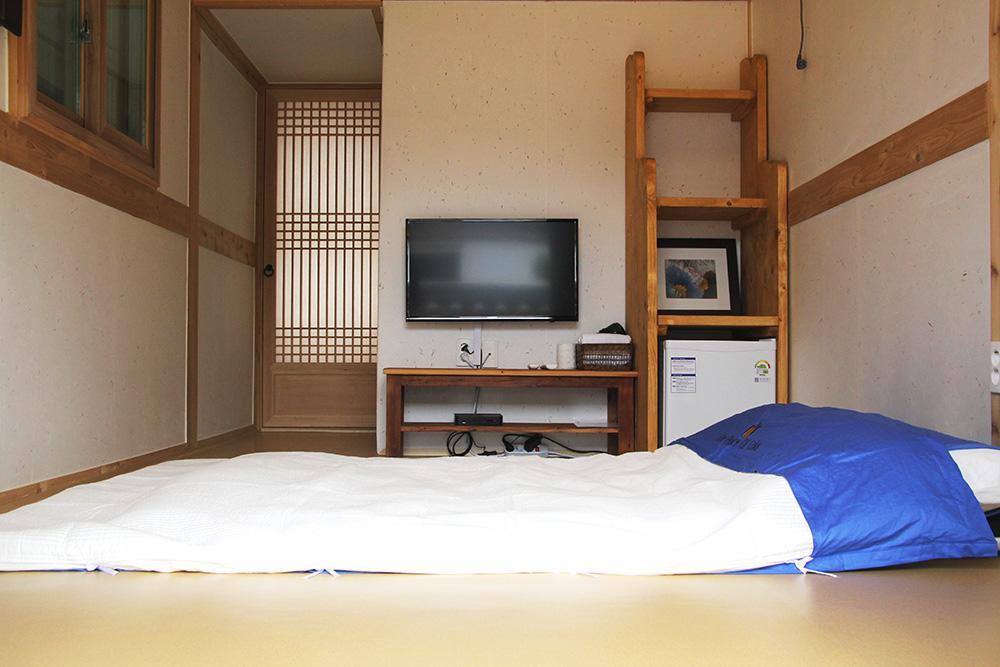 Yeonwoodang Guesthouse Jeonju Exteriör bild