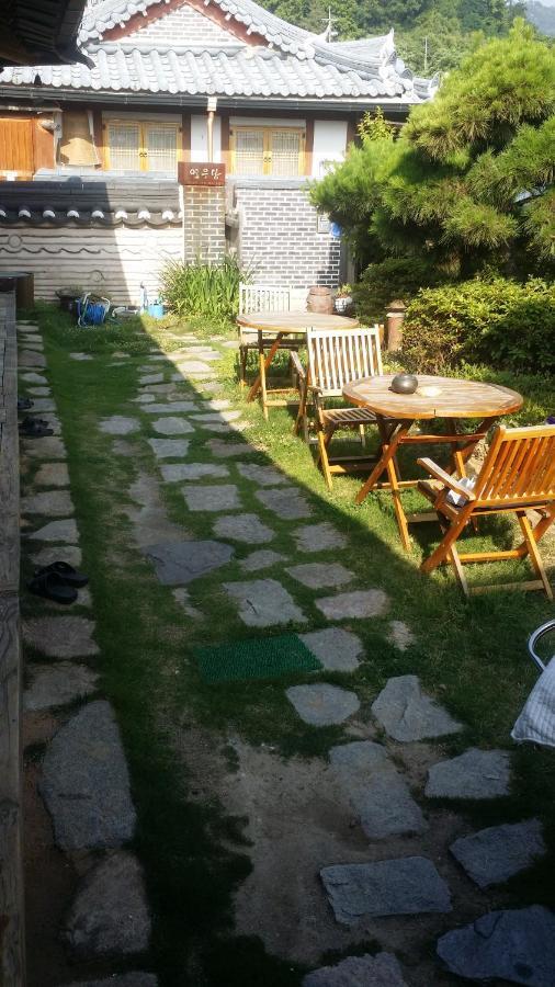 Yeonwoodang Guesthouse Jeonju Exteriör bild